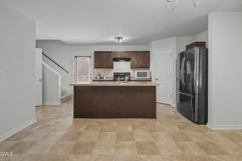 $289,900 | 506 Old Salem Drive, Spring Lake, NC 28390