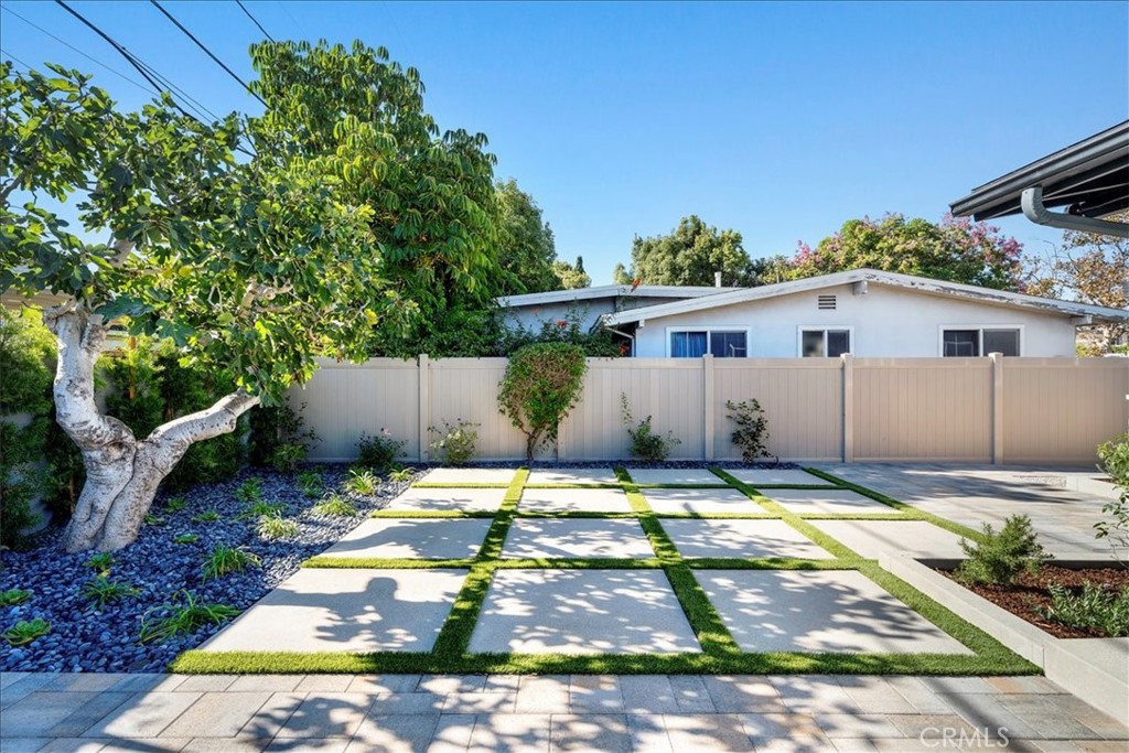 10802 Deshire Place Culver City, CA 90230 - Photo 29 of 50 a view of a house with backyard and sitting area