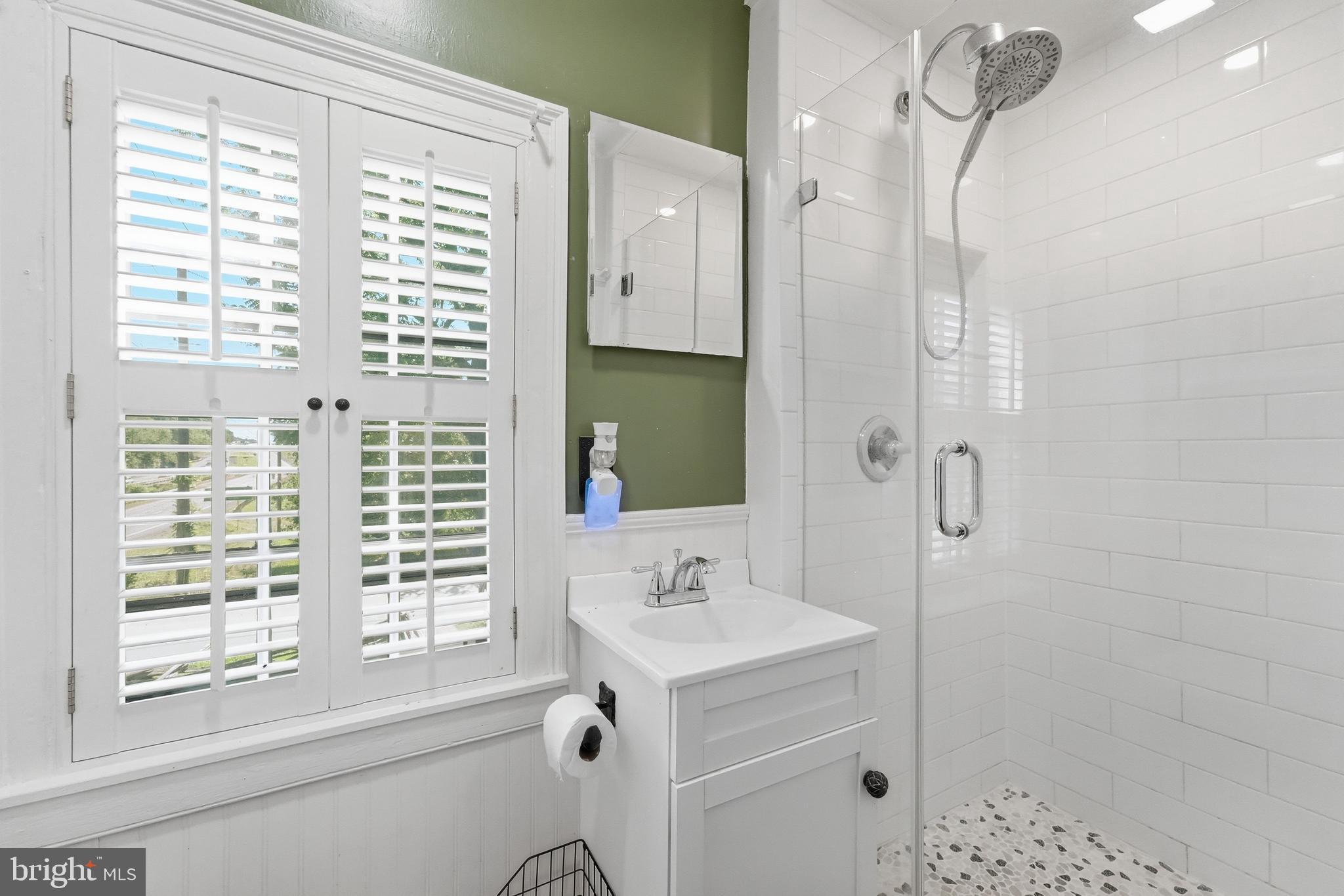 8200 Buckland Mill Road Gainesville, VA 20155 - Photo 20 of 30 Full Bath