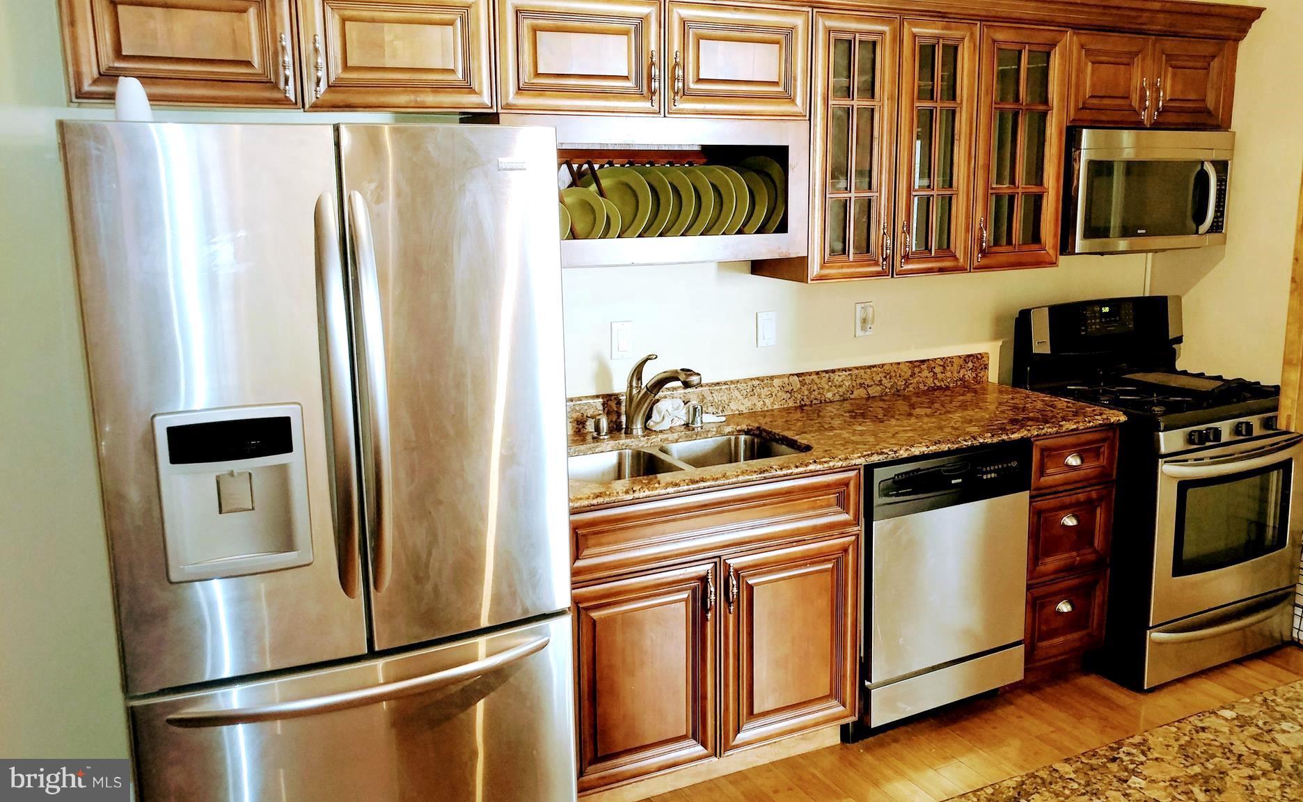 4007 Fallstaff Road Baltimore, MD 21215 - Photo 1 of 19 Kitchen