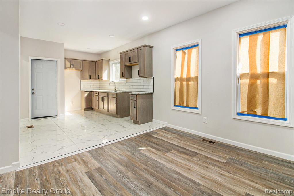 8366 Navy Street Detroit, MI 48209 - Photo 5 of 25