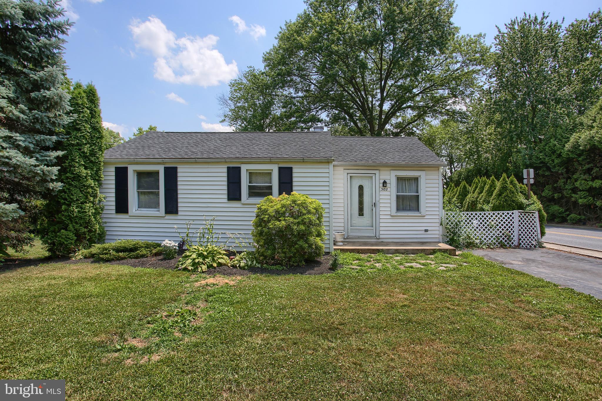 302 East Roseville Road Lancaster, PA 17601 - Photo 1 of 42 302 E. ROSEVILLE RD. - WELCOME HOME!