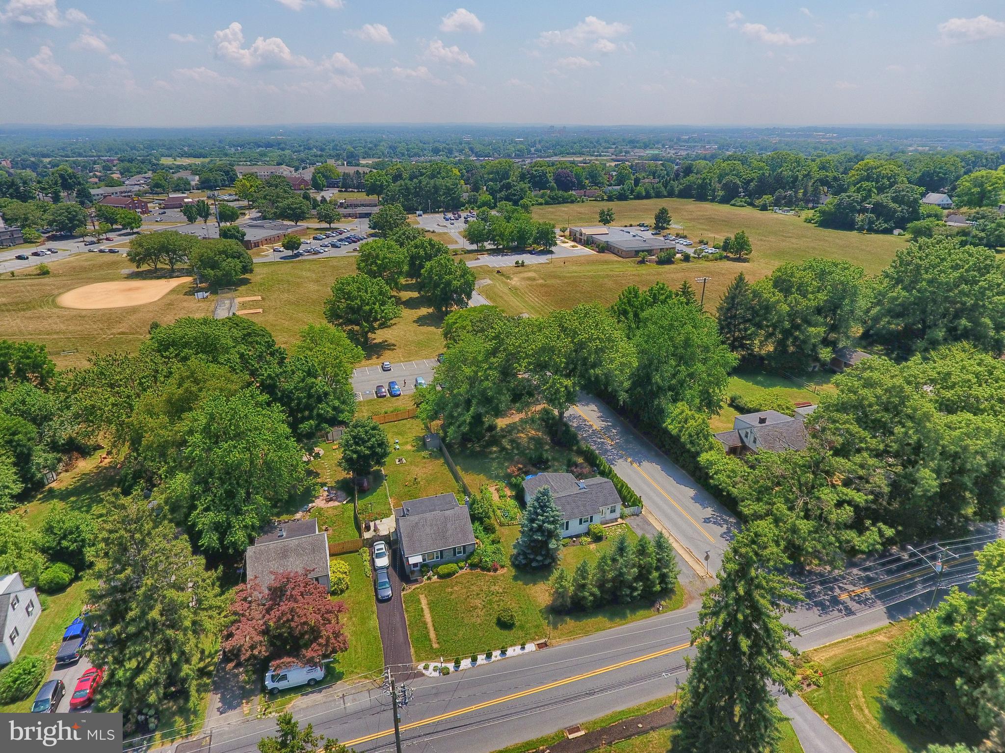 302 East Roseville Road Lancaster, PA 17601 - Photo 2 of 42 Gallery Image 2