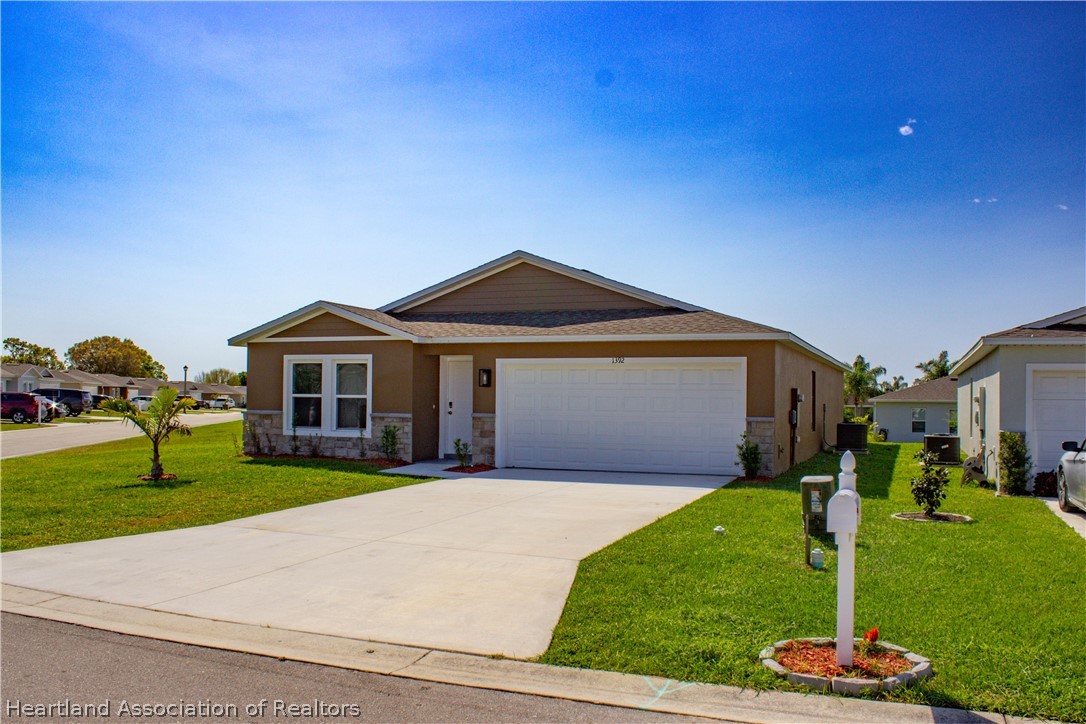 1392 Stone Ridge Circle Sebring, FL 33870 - Photo 23 of 35