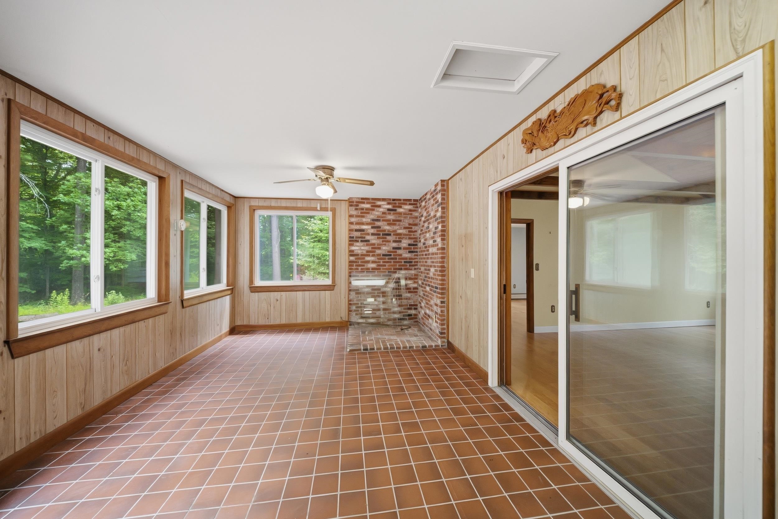 8 Escumbuit Road Derry, NH 03038 - Photo 21 of 59