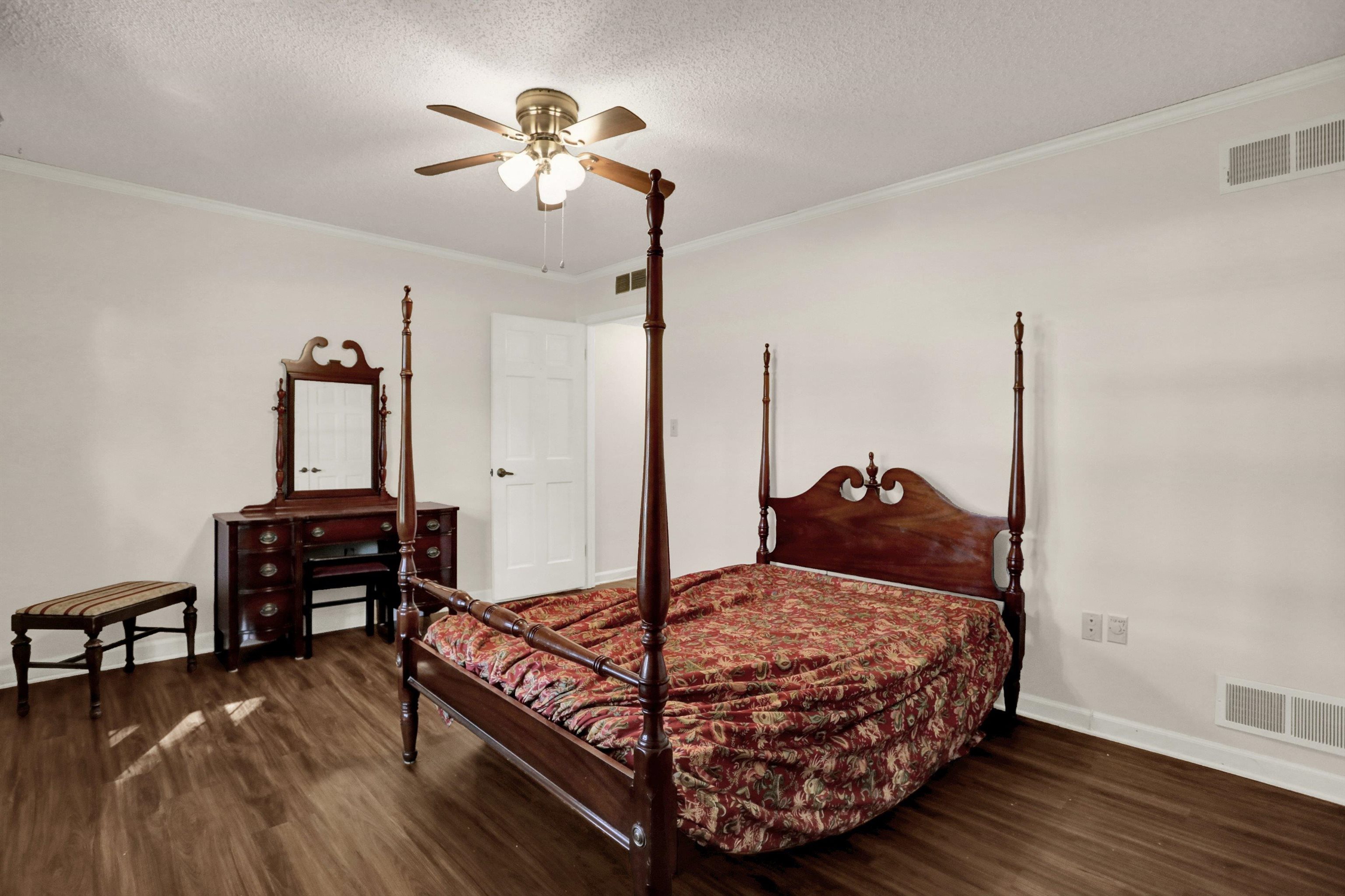 11670 Macon Road Eads, TN 38028 - Photo 19 of 40 a living room with furniture