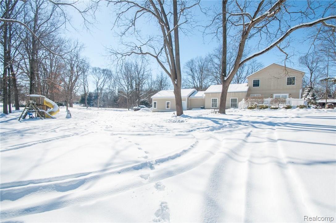 7975 Chilson Road Pinckney, MI 48169 - Photo 51 of 76 ChilsonRd_7975_Back_06.jpg