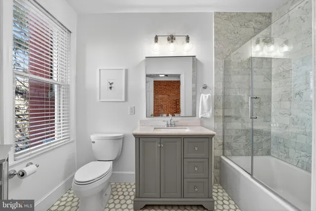 $815,000 | 1123 I Street Northeast, Washington, DC 20002