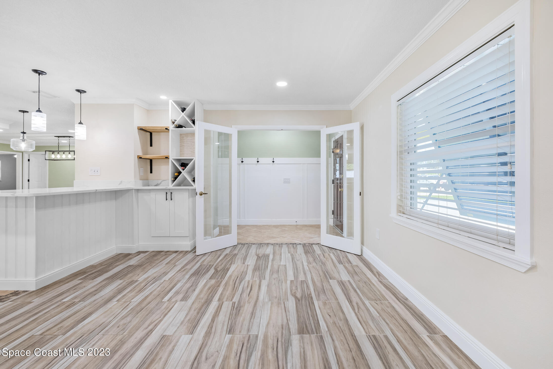 2518 Reed Avenue Melbourne, FL 32901 - Photo 13 of 34 Inviting Tile Living Space