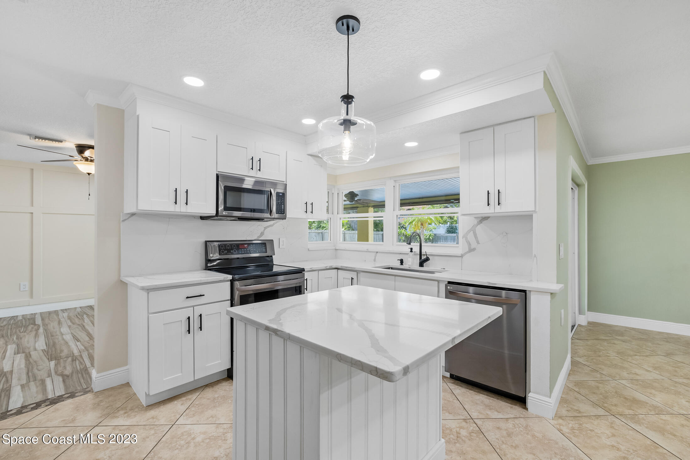 2518 Reed Avenue Melbourne, FL 32901 - Photo 14 of 34 Stunning Kitchen