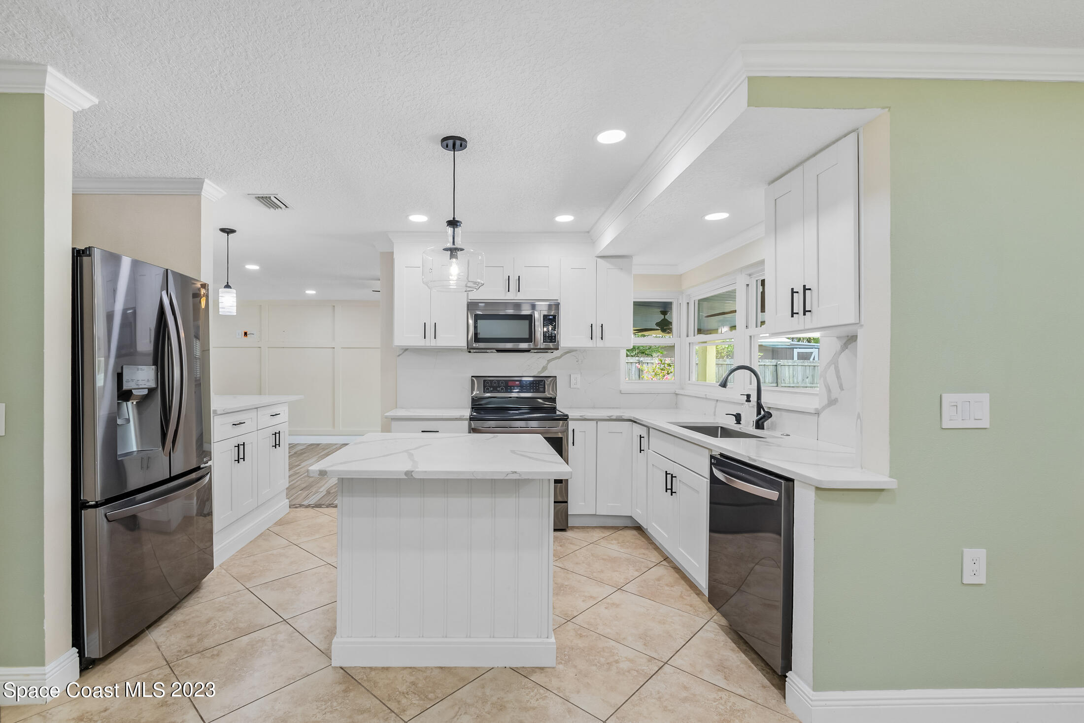 2518 Reed Avenue Melbourne, FL 32901 - Photo 15 of 34 Open Spacious Kitchen