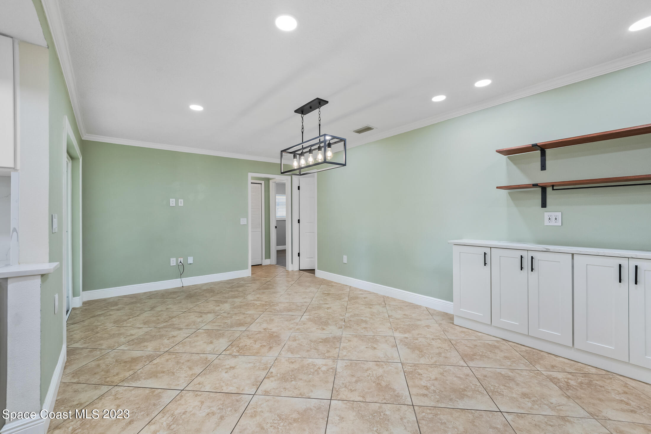 2518 Reed Avenue Melbourne, FL 32901 - Photo 17 of 34 Dining