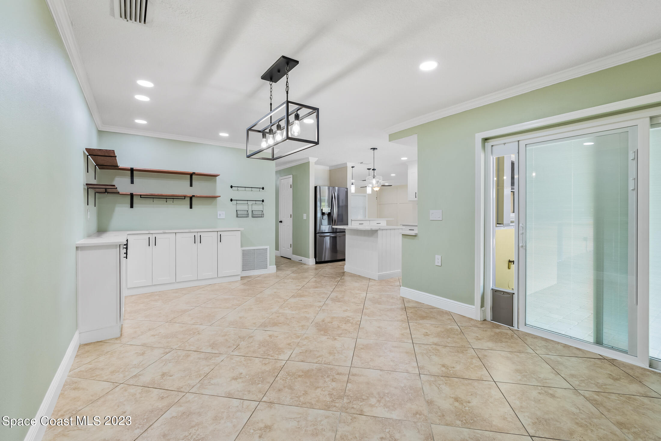 2518 Reed Avenue Melbourne, FL 32901 - Photo 18 of 34 Inviting Dining