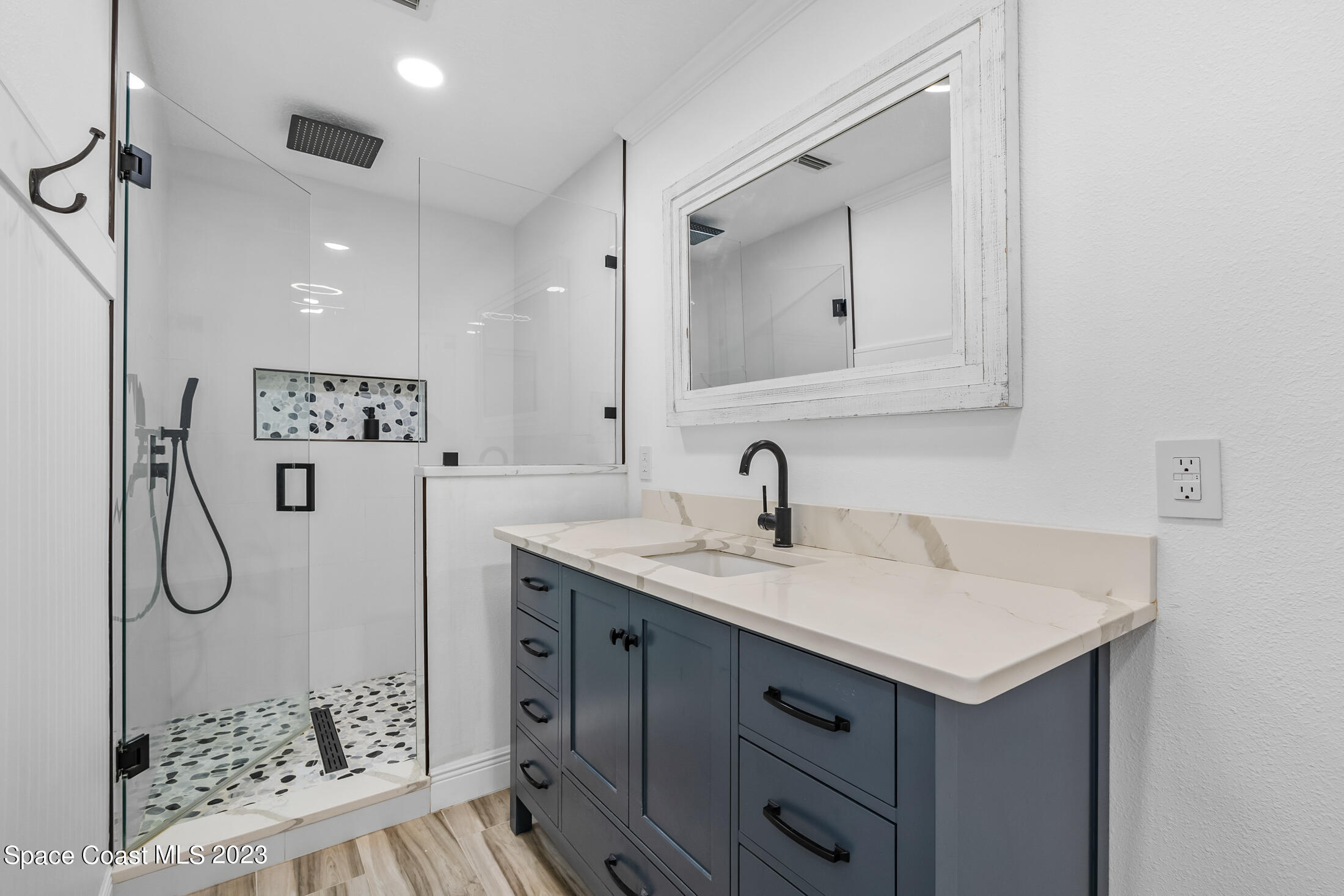 2518 Reed Avenue Melbourne, FL 32901 - Photo 22 of 34 Master Bath