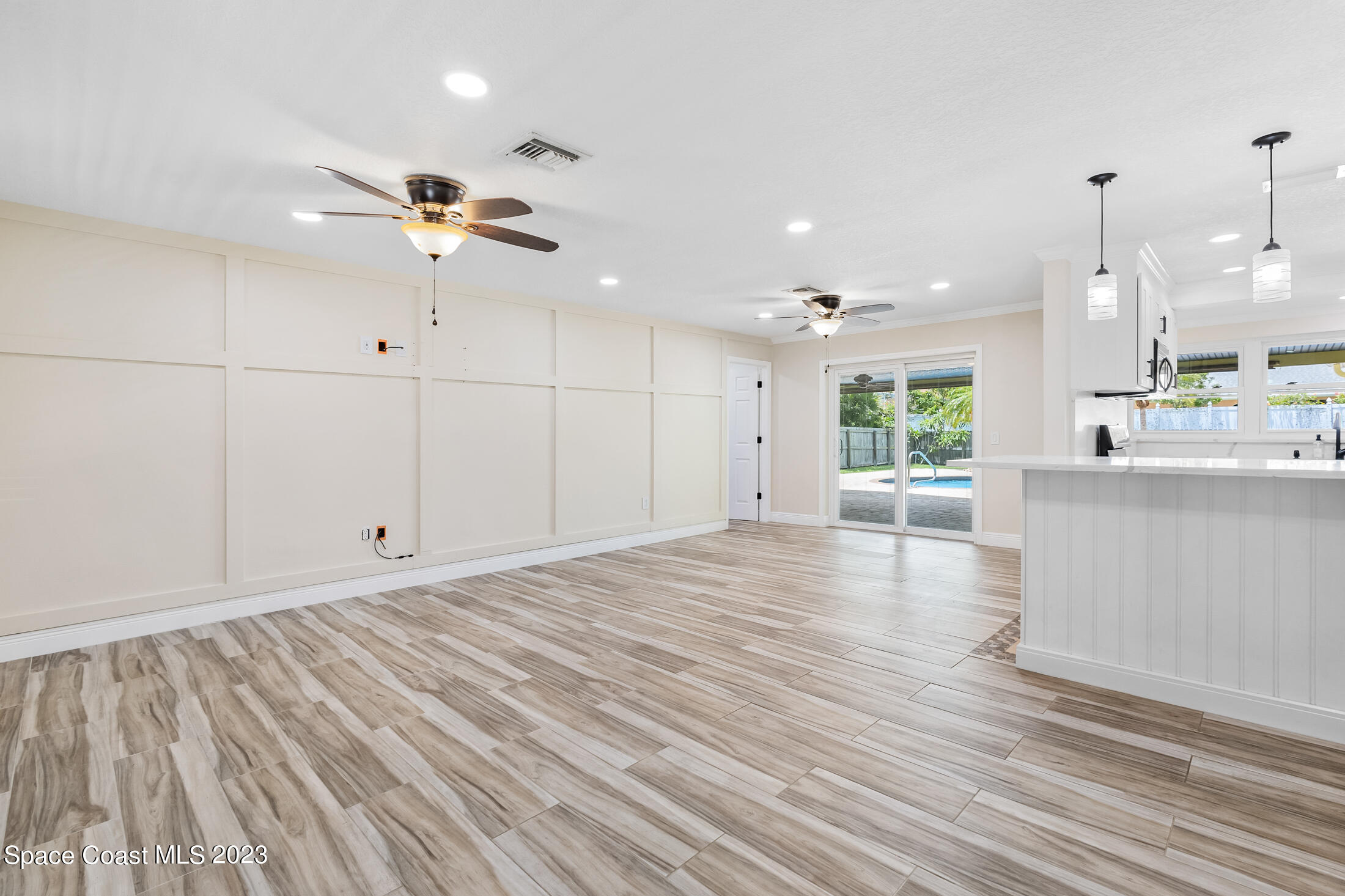 2518 Reed Avenue Melbourne, FL 32901 - Photo 8 of 34 Living Decorative Wall