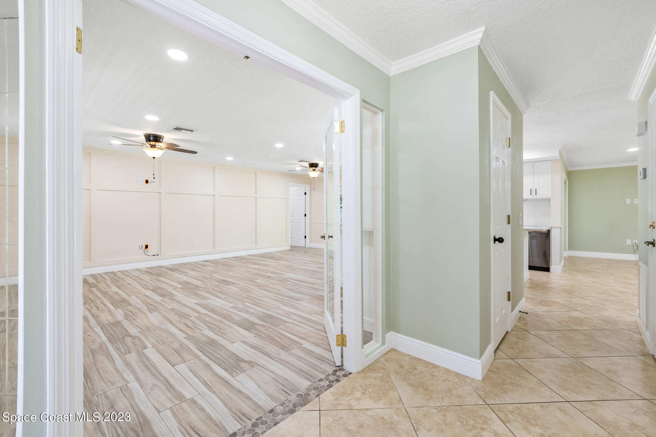 2518 Reed Avenue Melbourne, FL 32901 - Photo 10 of 34 Entry