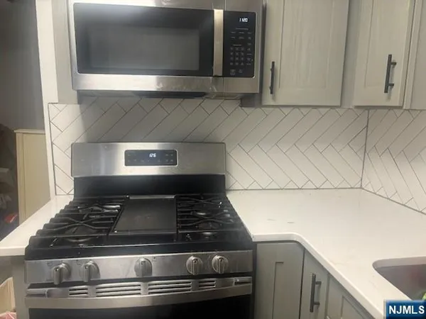 $2,600 | 20 Pine Street, Unit 1, Closter, NJ 07624