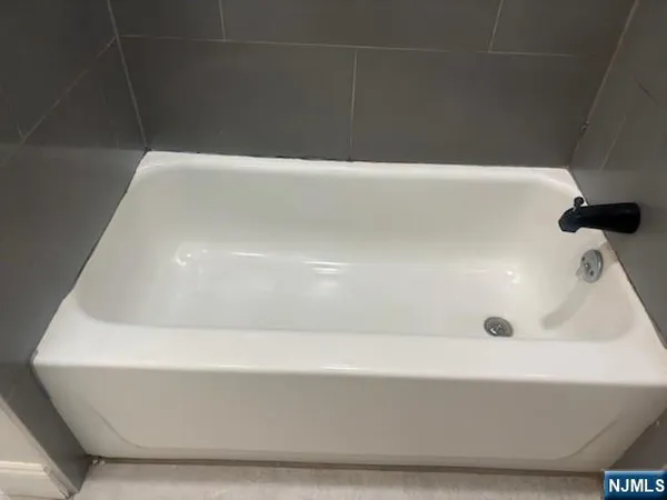 $2,600 | 20 Pine Street, Unit 1, Closter, NJ 07624