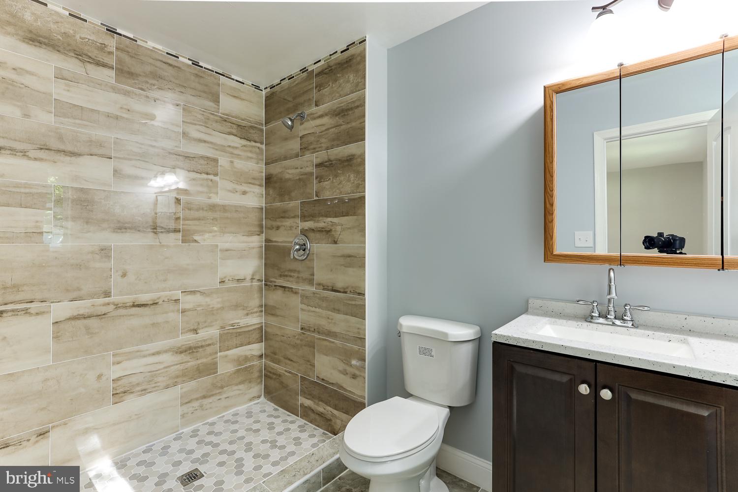 9105 Old Keene Mill Road Springfield, VA 22152 - Photo 17 of 31 Gallery Image 17