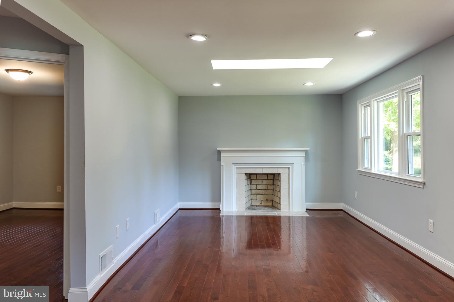 9105 Old Keene Mill Road Springfield, VA 22152 - Photo 3 of 31 Gallery Image 3