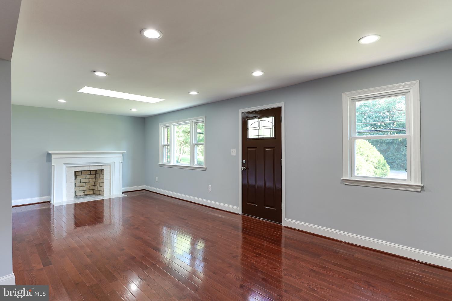 9105 Old Keene Mill Road Springfield, VA 22152 - Photo 4 of 31 Gallery Image 4