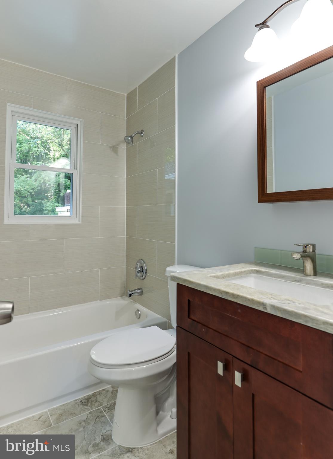 9105 Old Keene Mill Road Springfield, VA 22152 - Photo 8 of 31 Gallery Image 8