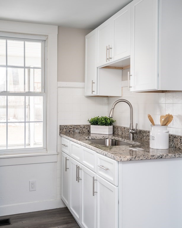 303-305 Water Street Springfield, MA 01151 - Photo 4 of 42 Gallery Image 4