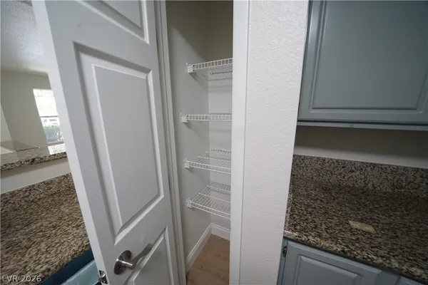 $1,740 | 5055 West Hacienda Avenue, Unit 1122, Las Vegas, NV 89118