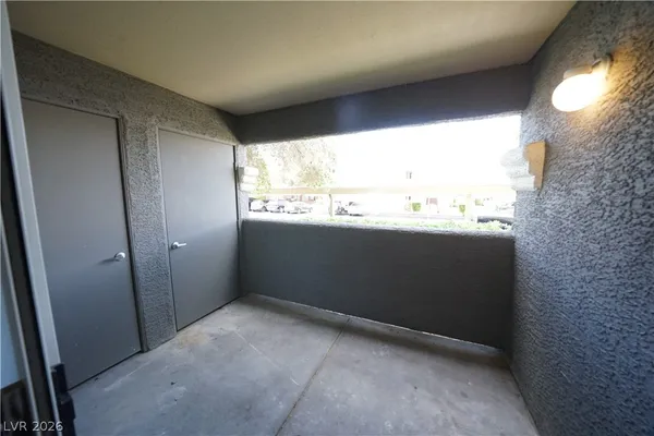 $1,740 | 5055 West Hacienda Avenue, Unit 1122, Las Vegas, NV 89118