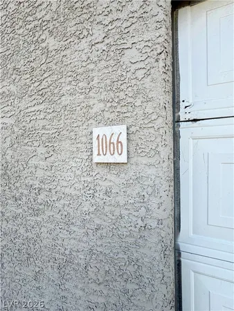 $1,740 | 5055 West Hacienda Avenue, Unit 1122, Las Vegas, NV 89118