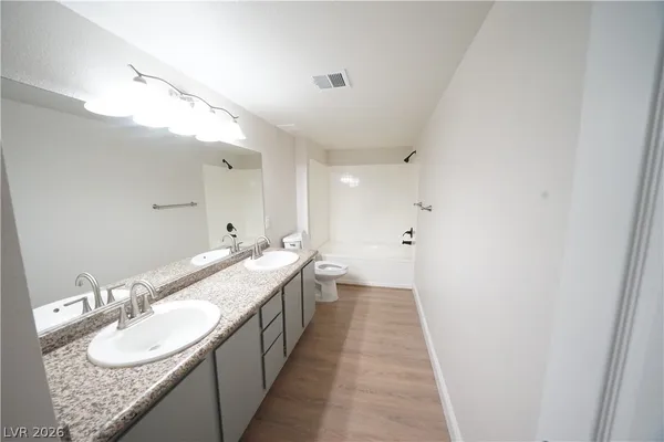 $1,740 | 5055 West Hacienda Avenue, Unit 1122, Las Vegas, NV 89118