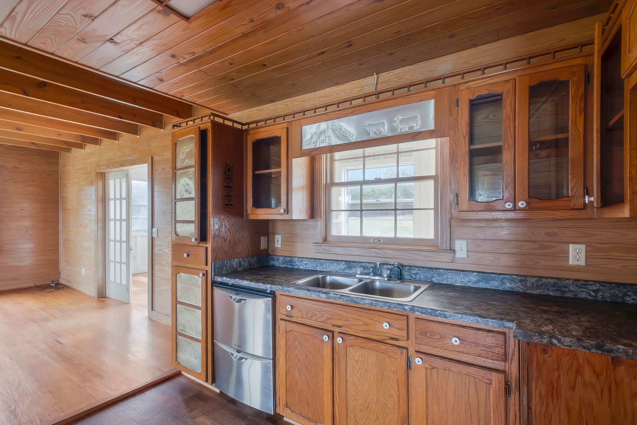 198 Treece Lane Waynesboro, TN 38485 - Photo 13 of 69 a kitchen with granite countertop a sink and cabinets
