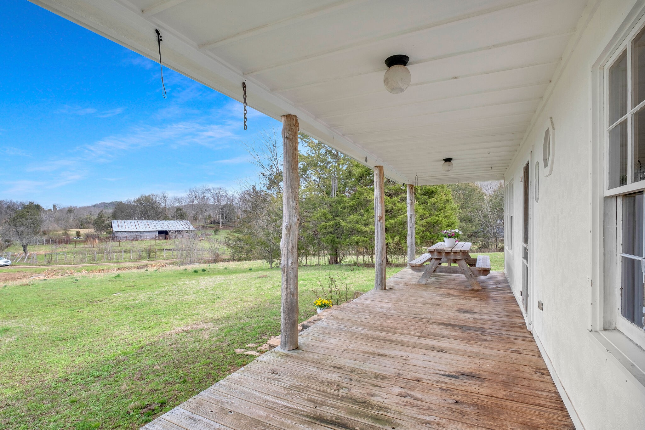 198 Treece Lane Waynesboro, TN 38485 - Photo 6 of 69 a view of a living room and hardwood floor
