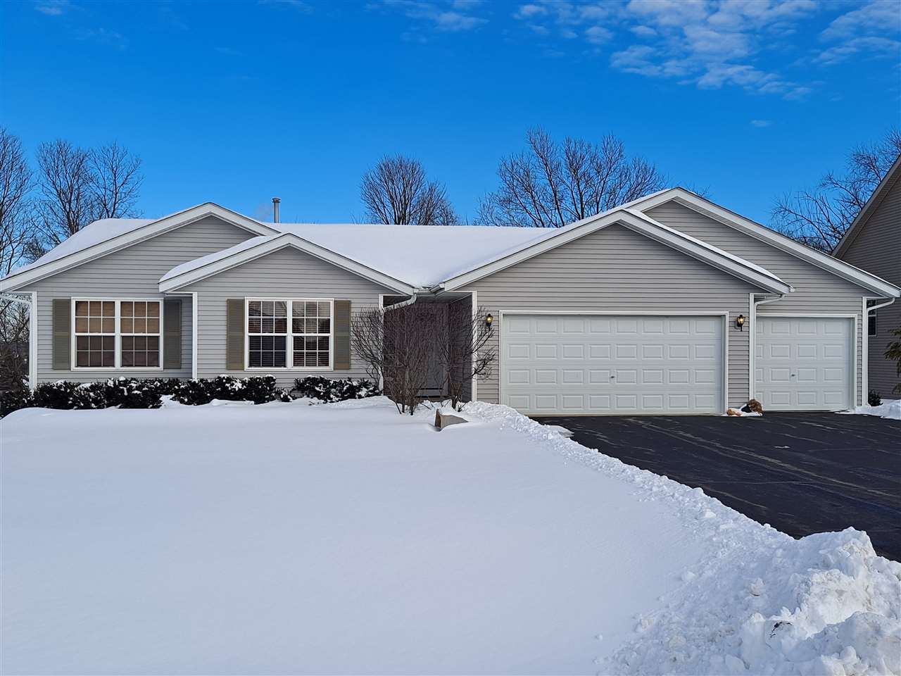 9947 Lismore Road Roscoe, IL 61073 - Photo 1 of 39 Gallery Image 1