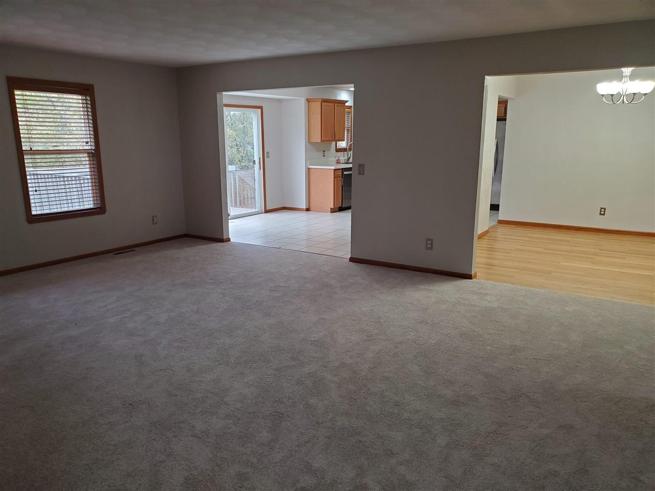 9947 Lismore Road Roscoe, IL 61073 - Photo 7 of 39 Gallery Image 7