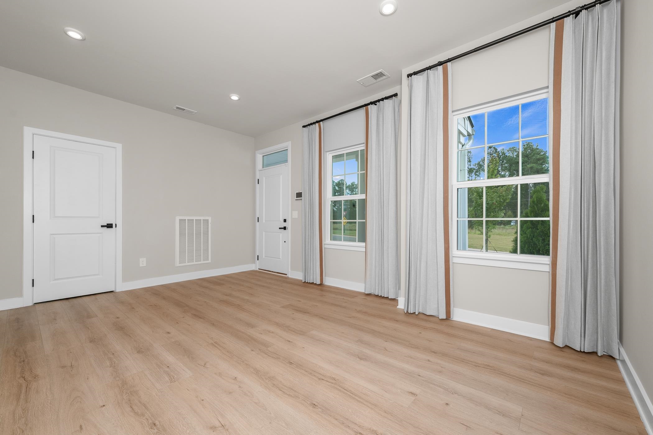 7204 Red Cedar Trail Spartanburg, SC 29306 - Photo 7 of 48