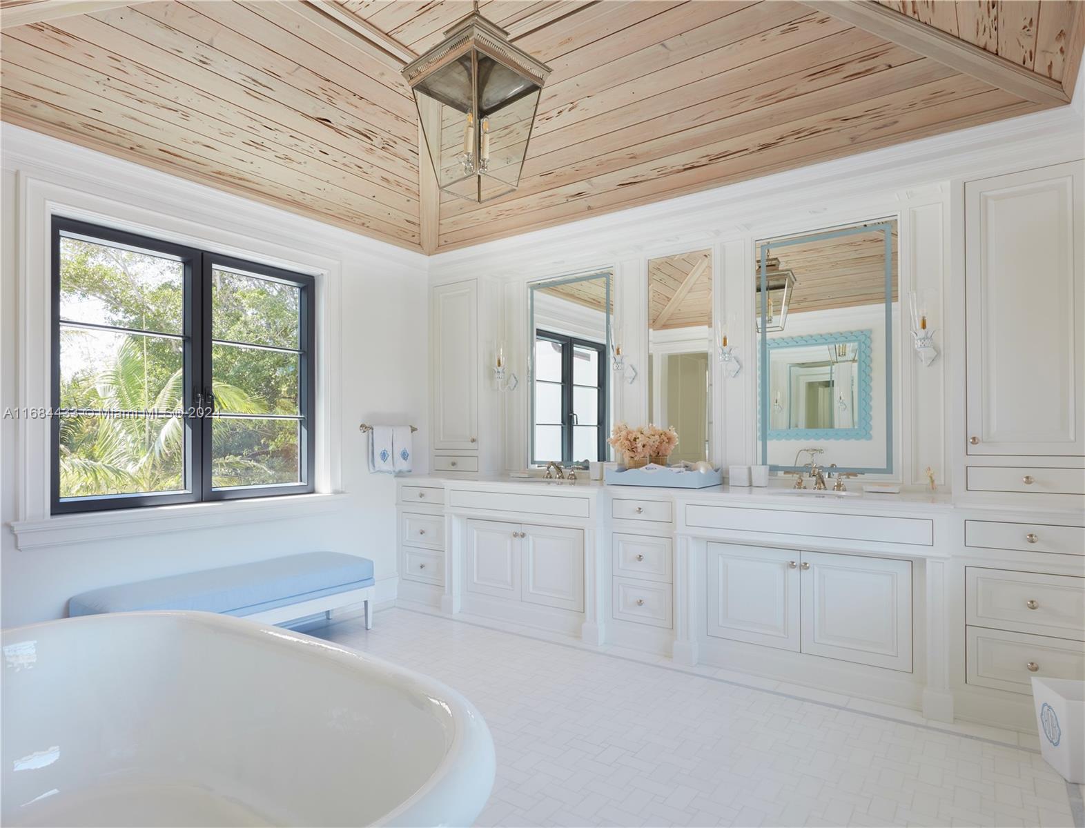 320 South Beach Road Jupiter Island, FL 33455 - Photo 27 of 64
