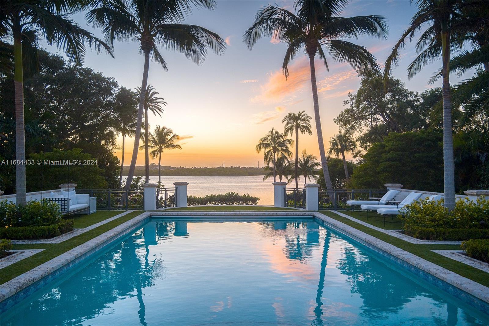 320 South Beach Road Jupiter Island, FL 33455 - Photo 52 of 64