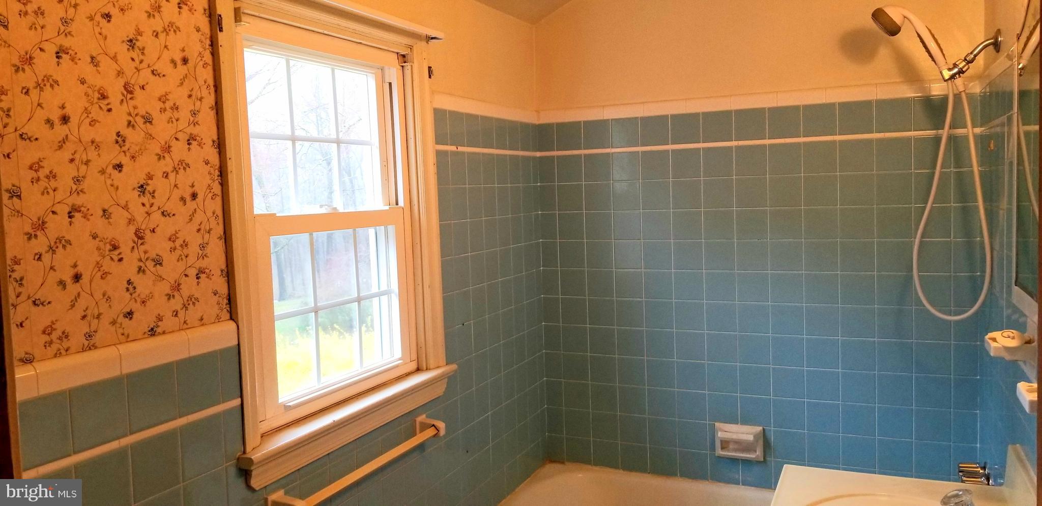 2412 Putnam Road Forest Hill, MD 21050 - Photo 15 of 27 Main Bath