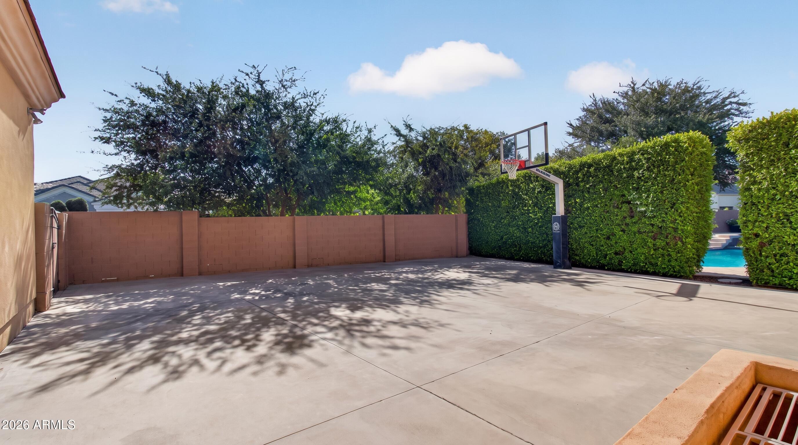 2918 East Waterman Way Gilbert, AZ 85297 - Photo 85 of 113 Sports Court