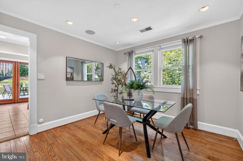 5312 Tuscarawas Road Bethesda, MD 20816 - Photo 7 of 40