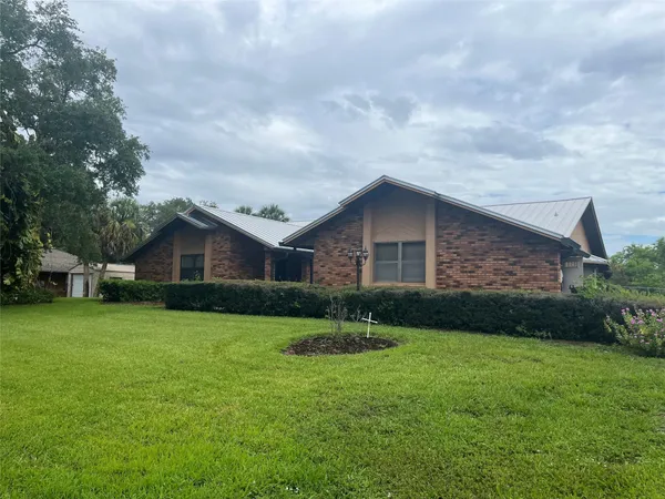 $2,850 | 800 French Creek Lane, Fort Pierce, FL 34982