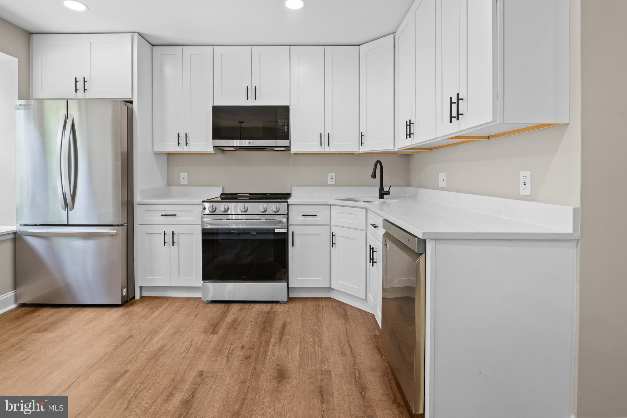 2613 Ebony Road Baltimore, MD 21234 - Photo 5 of 38