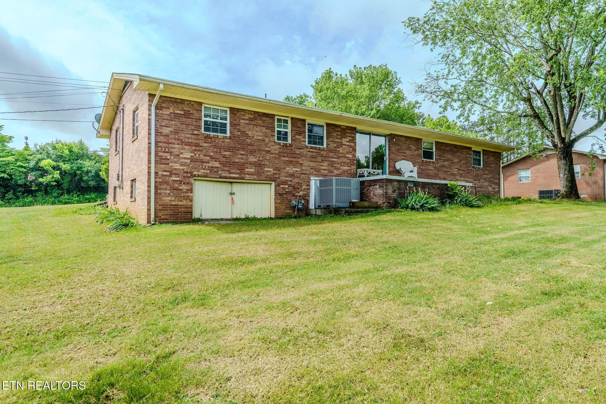 3633 Cunningham Road Knoxville, TN 37918 - Photo 22 of 27 2-web-or-mls-_DSC1034-HDR