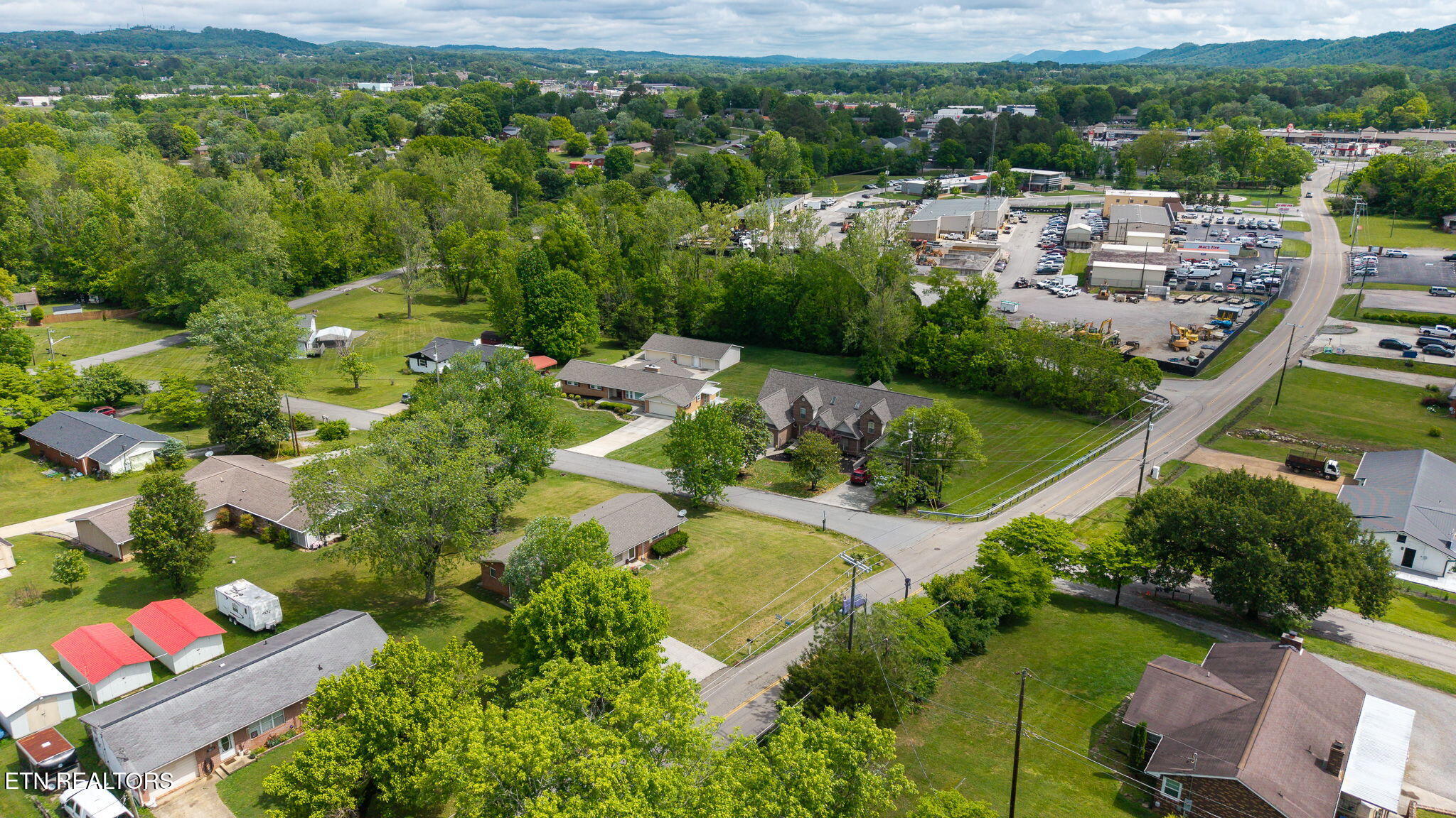 3633 Cunningham Road Knoxville, TN 37918 - Photo 25 of 27 24-web-or-mls-DJI_20260428120743_0116_D