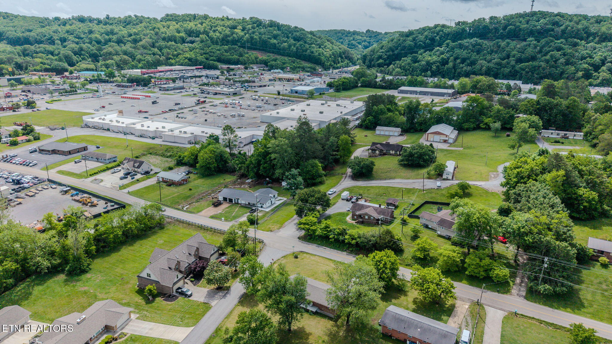3633 Cunningham Road Knoxville, TN 37918 - Photo 26 of 27 25-web-or-mls-DJI_20260428120803_0117_D