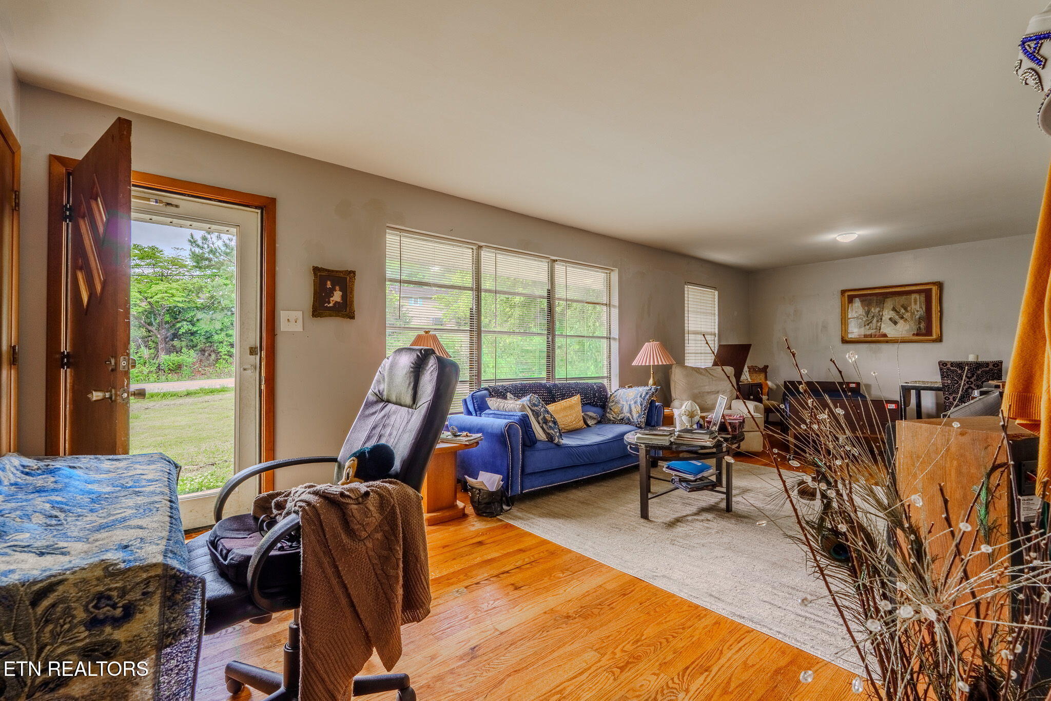 3633 Cunningham Road Knoxville, TN 37918 - Photo 6 of 27 20-web-or-mls-_DSC1254-HDR