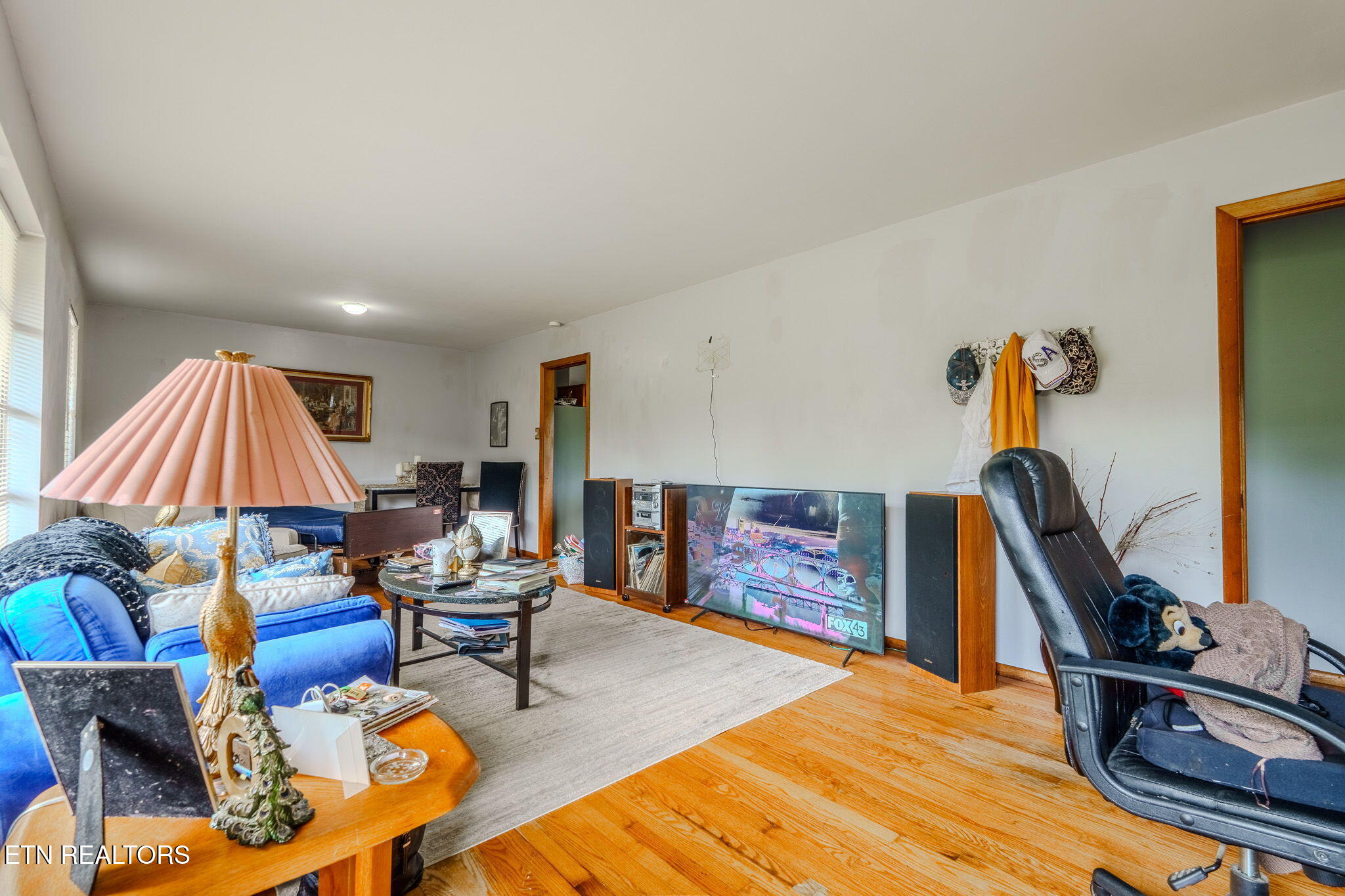 3633 Cunningham Road Knoxville, TN 37918 - Photo 7 of 27 19-web-or-mls-_DSC1244-HDR