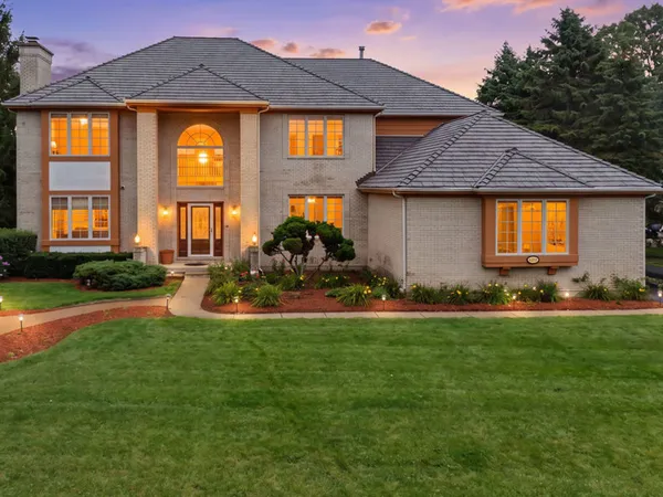 $1,100,000 | 28951 North Forest Lake Lane, Libertyville, IL 60048