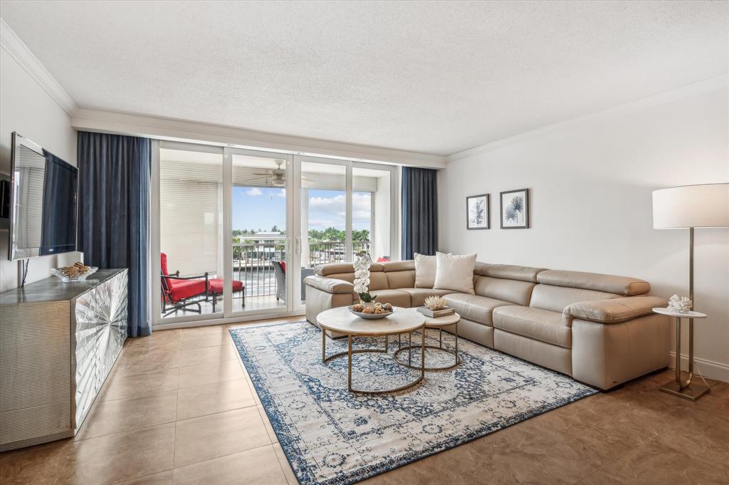 303 North Riverside Drive, Unit 403 Pompano Beach, FL 33062 - Photo 4 of 31